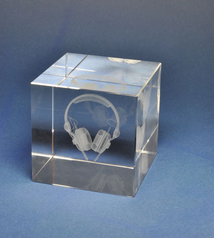 Headphone